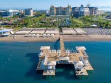 ROYAL HOLIDAY PALACE Pools & Beach